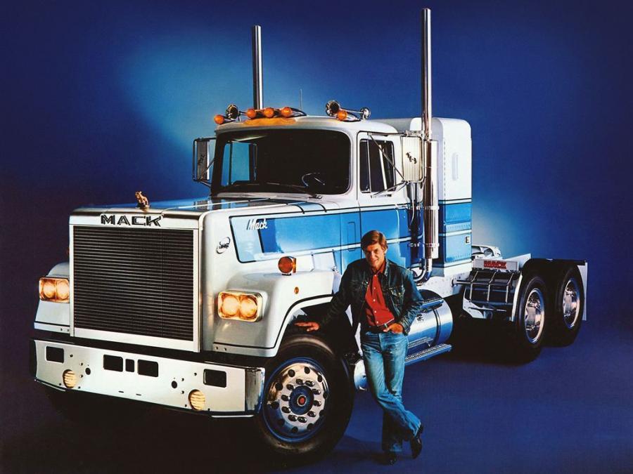  Mack Super-Liner 1977 года  (фото 2 из 3)